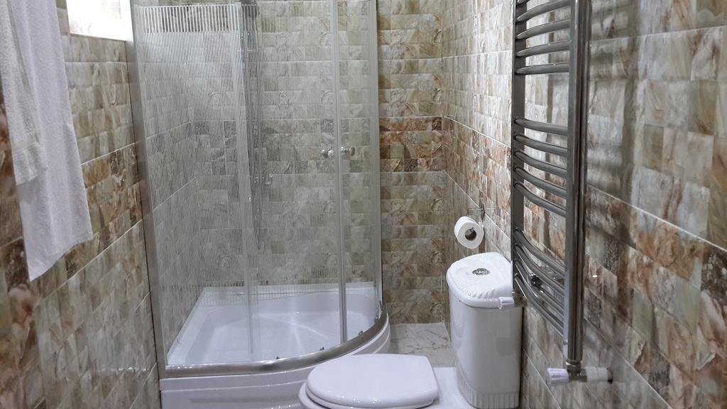 Edemi Hotel Κουτάισι Εξωτερικό φωτογραφία
