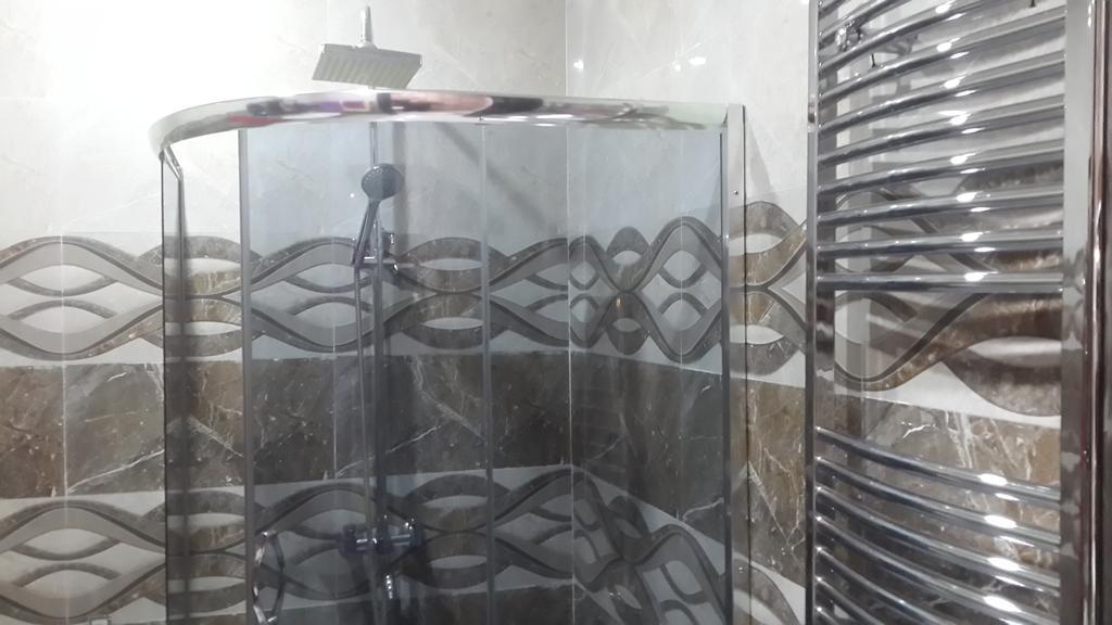 Edemi Hotel Κουτάισι Δωμάτιο φωτογραφία