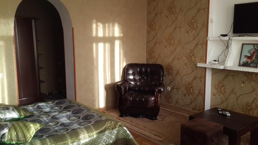 Edemi Hotel Κουτάισι Δωμάτιο φωτογραφία