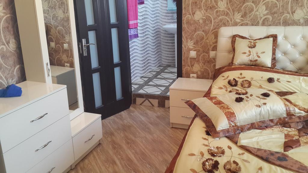 Edemi Hotel Κουτάισι Δωμάτιο φωτογραφία